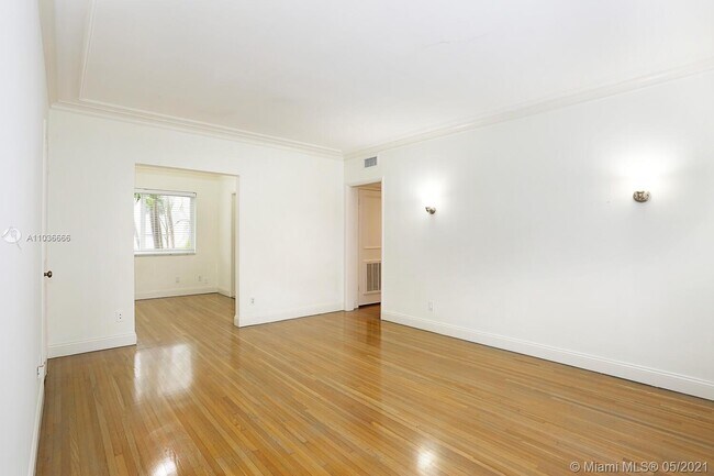 Building Photo - 219 Menores Ave