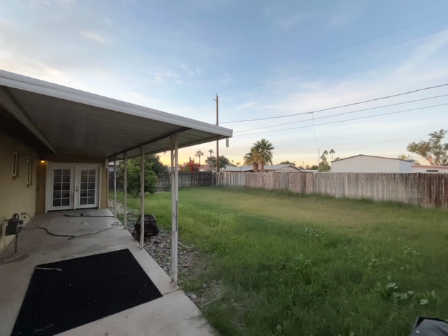 Foto del edificio - 7826 E Roosevelt St