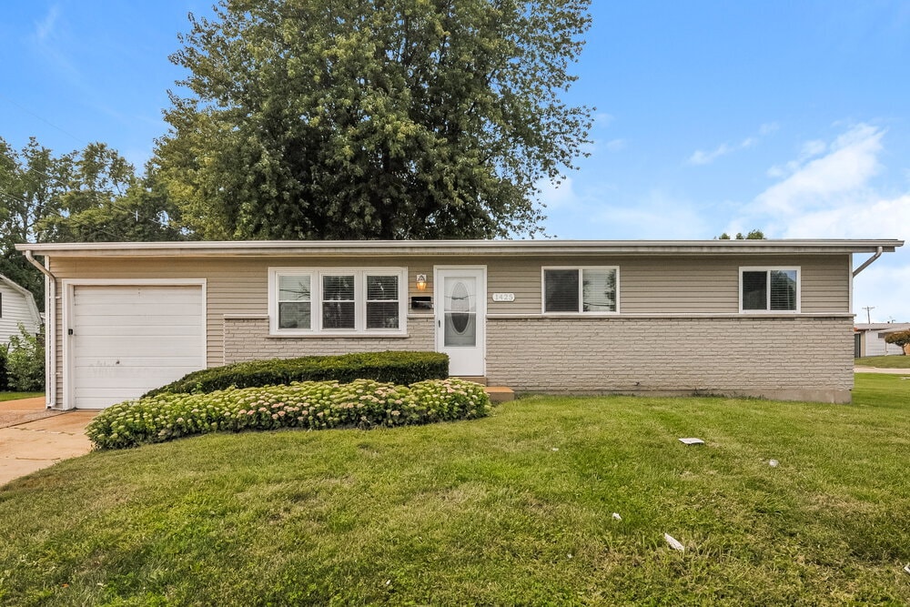 Primary Photo - 1425 Shackelford Rd