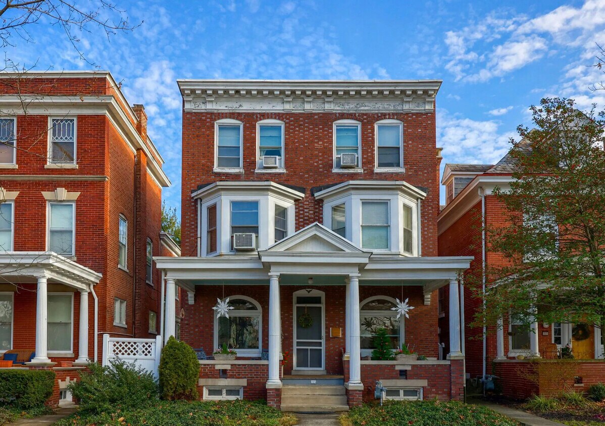 Foto principal - 335 N West End Ave
