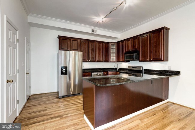 Foto del edificio - 600 Q St NW