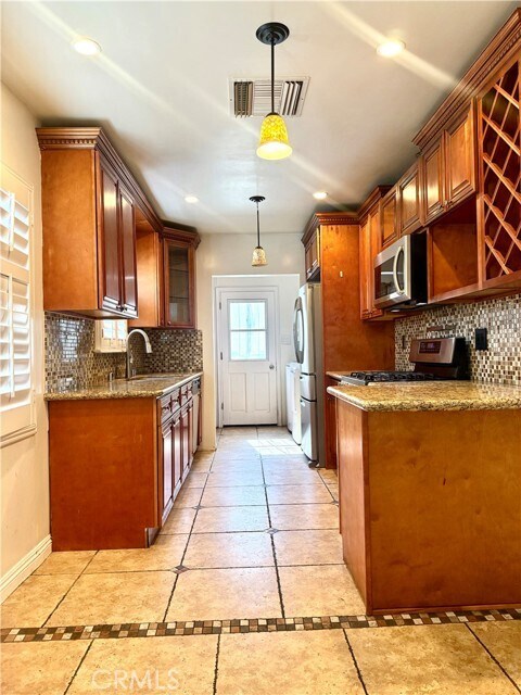 Foto del edificio - 6517 White Oak Ave