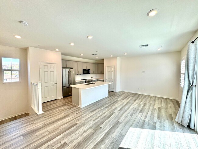 Building Photo - Great 2B/2.5BA Townhome in San Marcos!