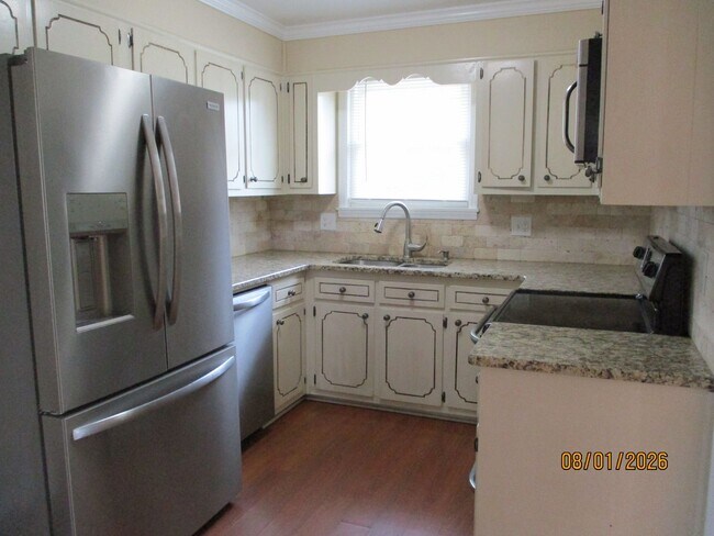 Building Photo - Charming 3-bedroom, 2-Bath Brick Ranch Home