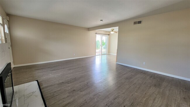 Foto del edificio - 2 br, 1.5 bath House - 32990 Lake Wawasee ...