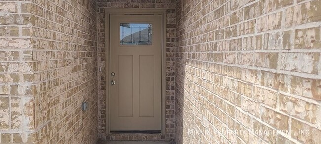 Building Photo - 1647 Wrigley Dr