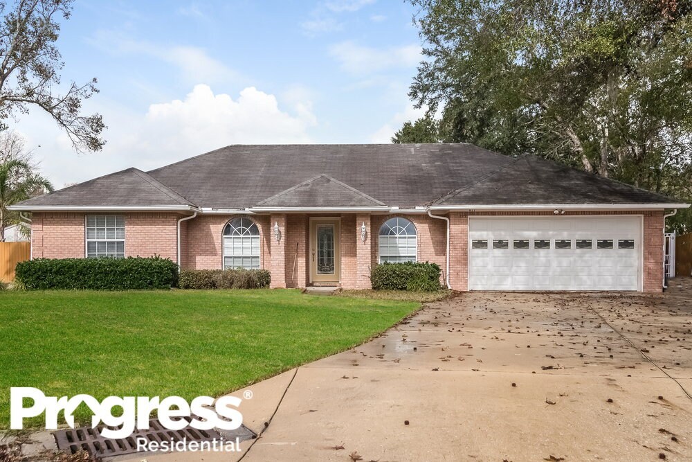 Primary Photo - 811 Swinford Ct
