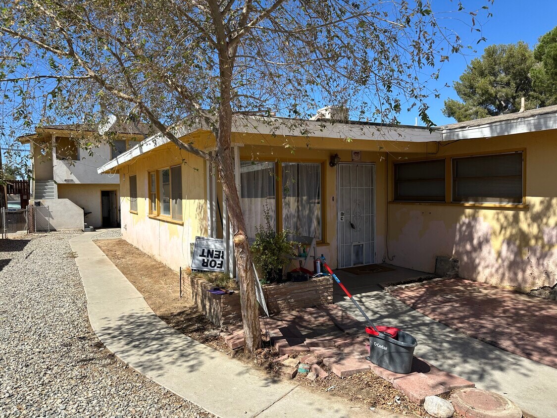 front of the house - 44321 Cedar Ave