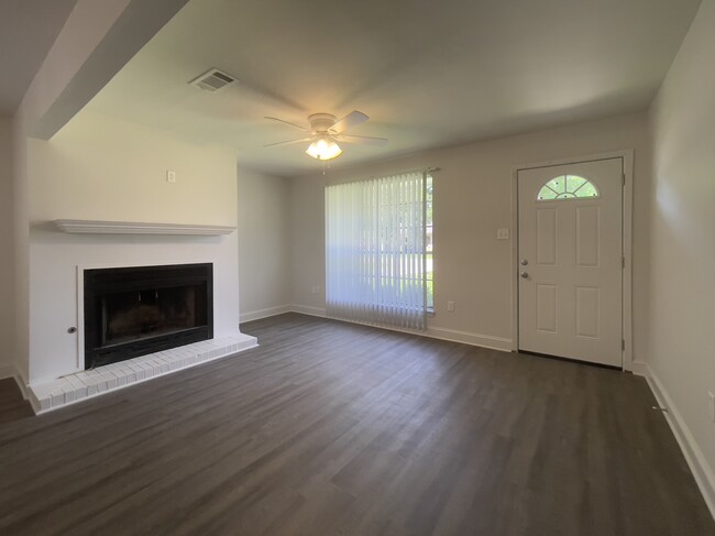 Building Photo - 10143 Ridgely Dr