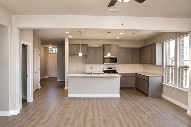 Building Photo - 270 Irish Moss Dr
