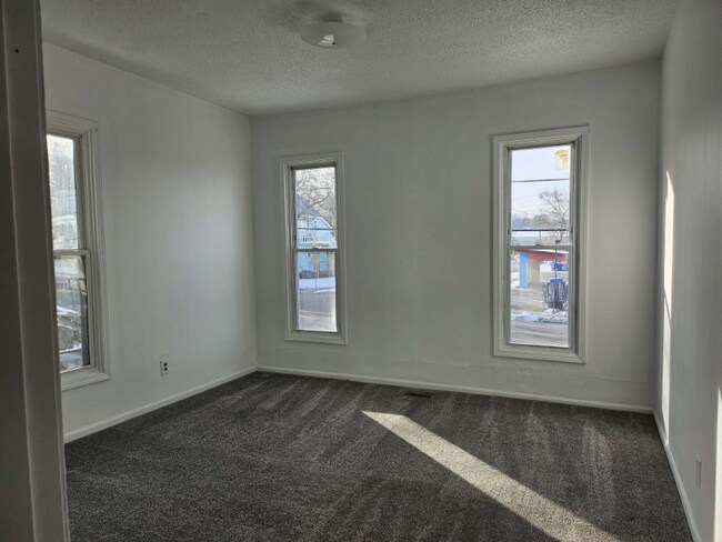 Foto del edificio - 57 Leonard St NE