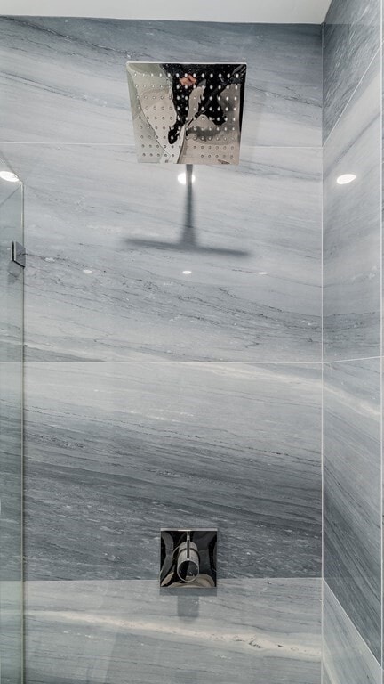 Building Photo - 555 E 5th St