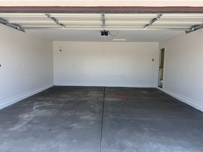 Building Photo - 36605 W Mondragone Ln