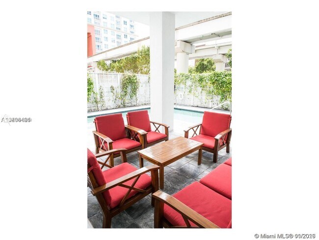 Foto del edificio - 234 NE 3rd St