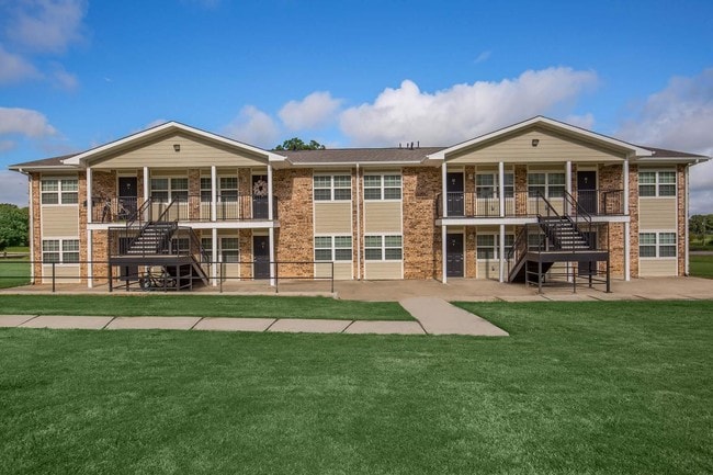 Building Photo - Chicot Apartments