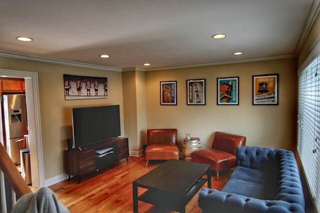 Building Photo - 4723 Yender Ave