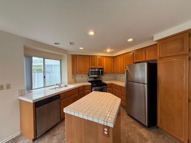 Foto del edificio - Beautiful 4B/2.5BA home in Carmel Mountain...