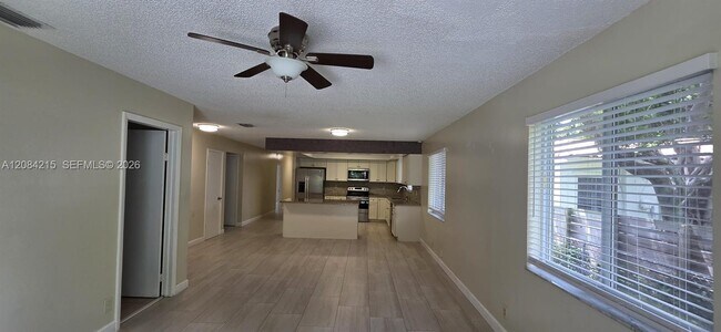 Foto del edificio - 2639 Taylor St