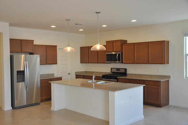 Foto del edificio - Practically Brand New Energy Efficient Queen Creek Home