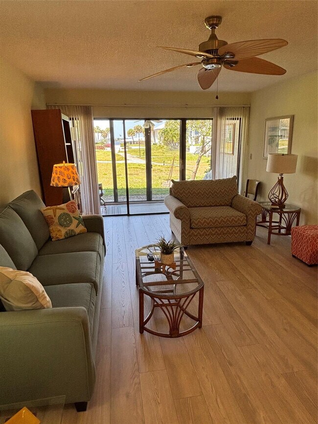 Foto del edificio - 175 SE St Lucie Blvd