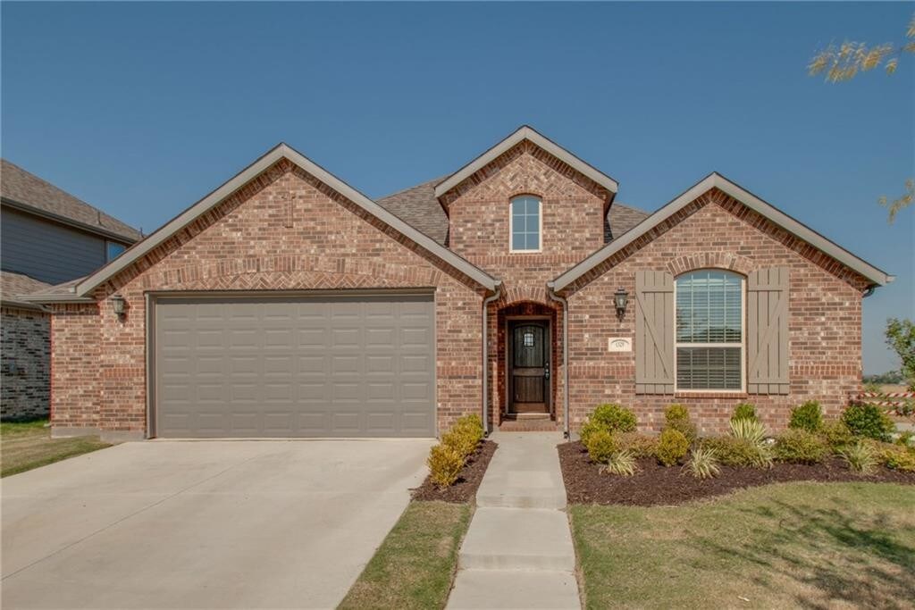 Primary Photo - 1329 Chickadee Drive