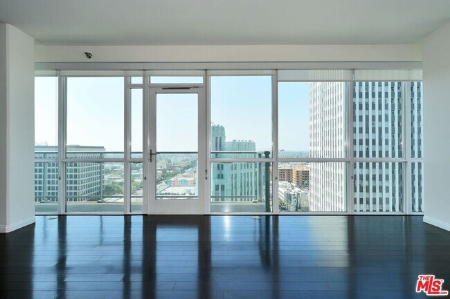 Foto del edificio - 3785 Wilshire Blvd