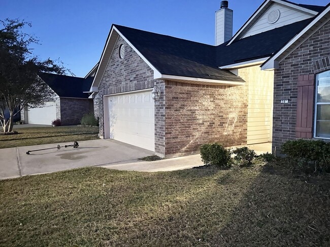 Building Photo - 505 Gaston Cir