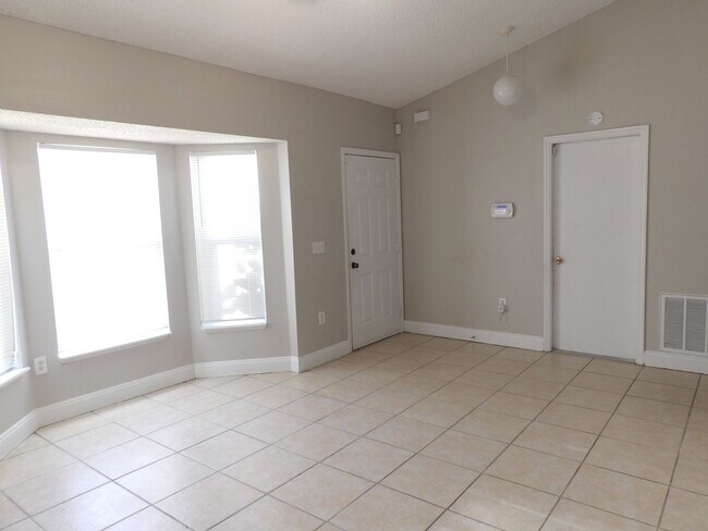 Building Photo - 4 Bedroom 2 Bath  Ready NOW
