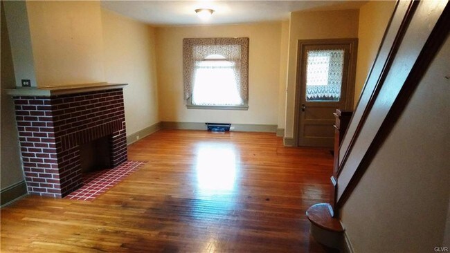 Foto del edificio - 1214 Maple St