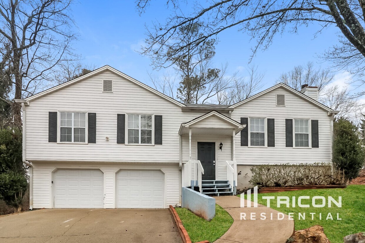 Primary Photo - 123 Colemans Bluff Dr