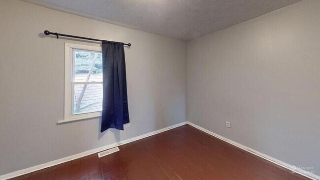 Building Photo - 309 Frost Ave