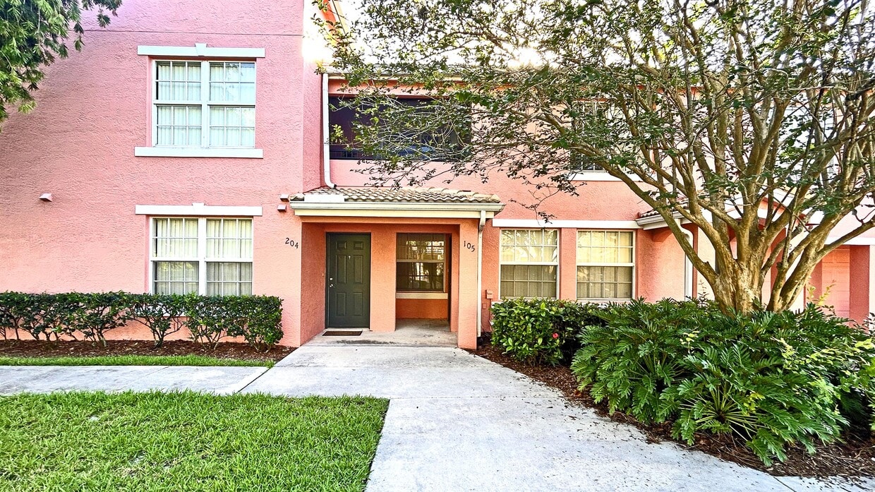 Photo - 144 SW Peacock Blvd (Port Saint Lucie, FL)