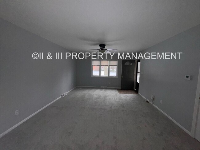 Building Photo - Updated OP Duplex