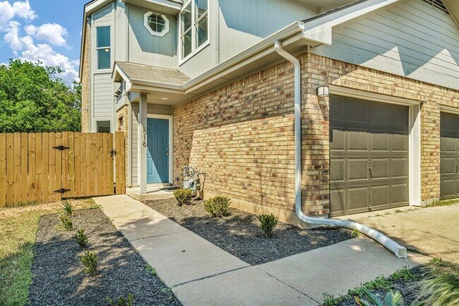 Building Photo - 516 Gregory Ct