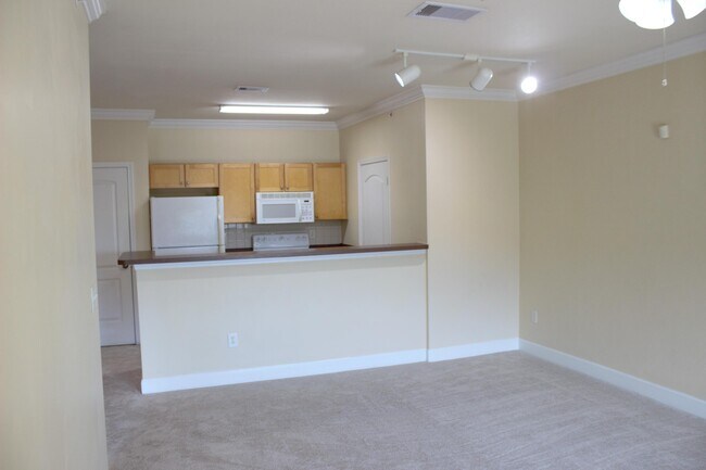 Building Photo - 6451 Borasco Dr
