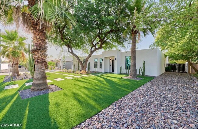 Foto del edificio - 5324 E Hillery Dr
