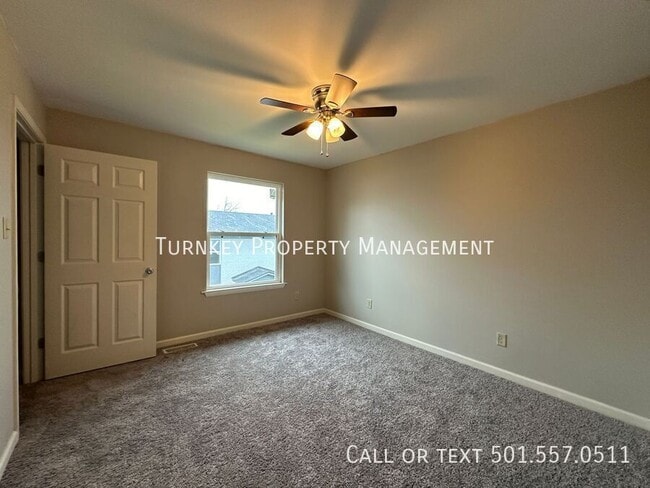 Building Photo - 1901 Sanford Dr