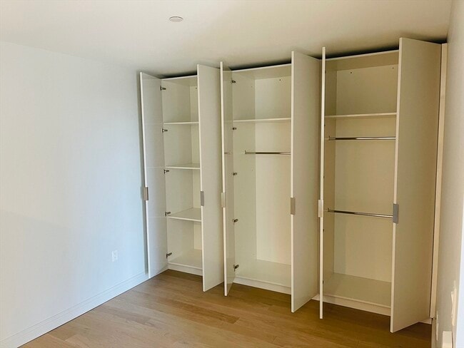 Foto del edificio - 135 Seaport Blvd