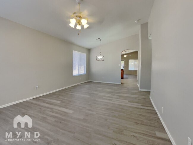 Foto del edificio - 13229 W Acapulco Ln