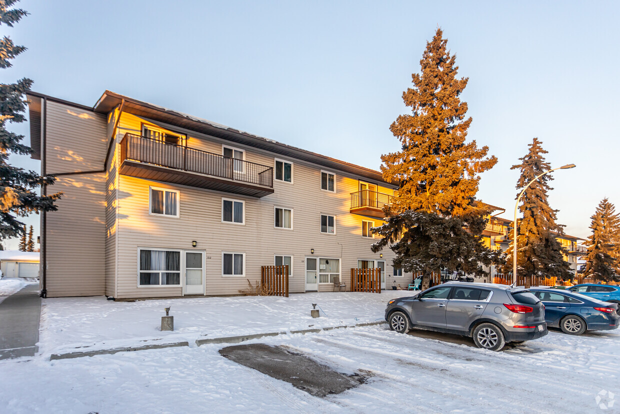 Building Photo - Gardenwood Terrace