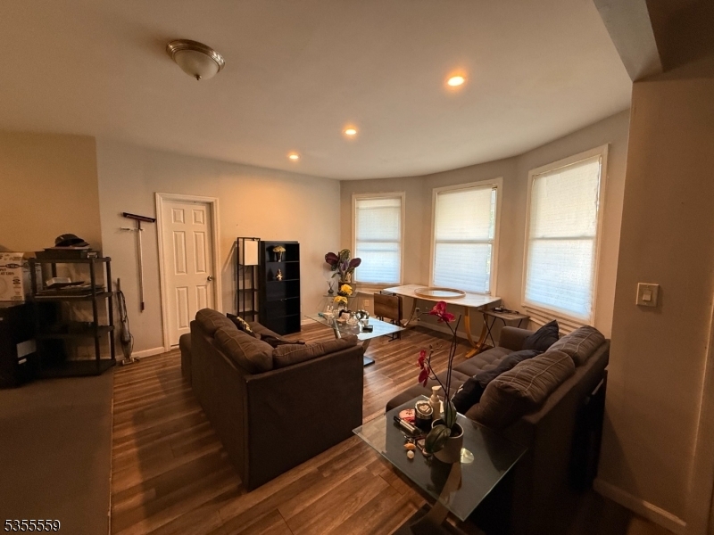 Primary Photo - 25 Treacy Ave