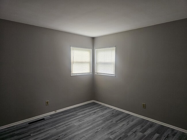 Foto del edificio - 1062 Brentnell Ave