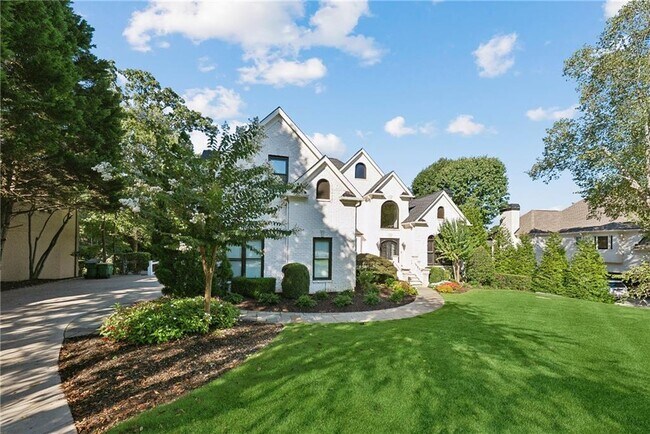 Foto del edificio - 675 Falls Lake Dr