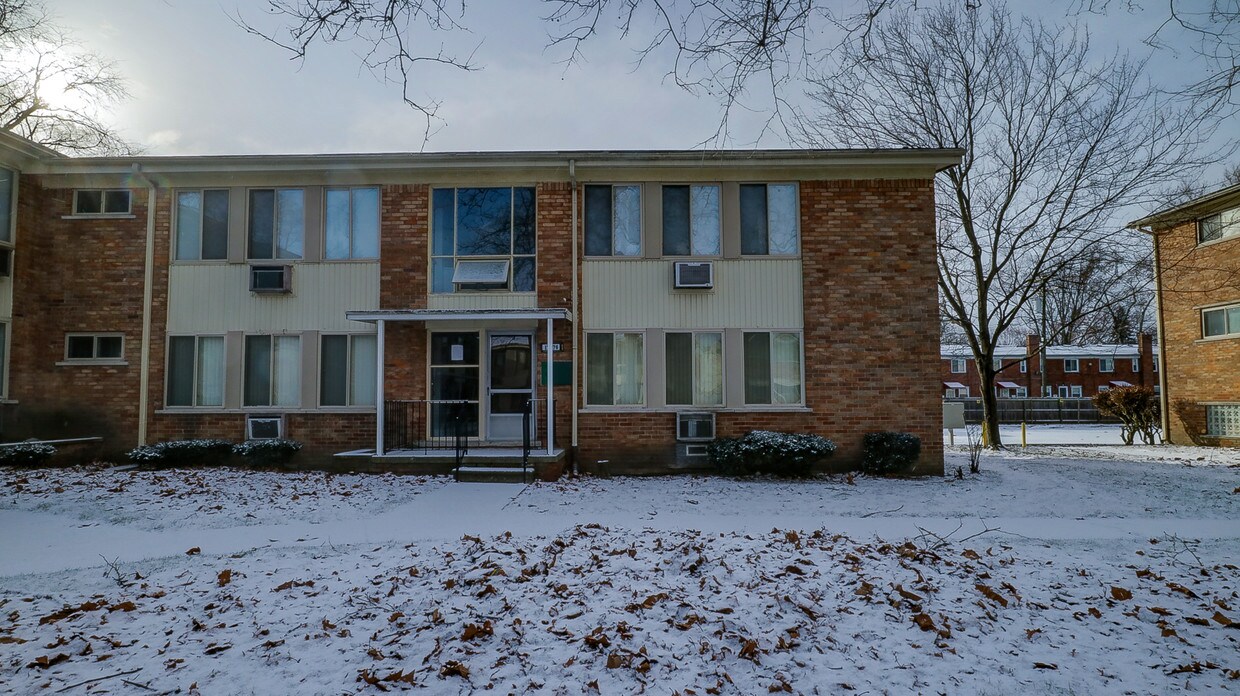 Primary Photo - 17276 Bentler St
