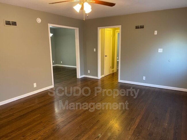 Building Photo - 10715 E Sheley Rd