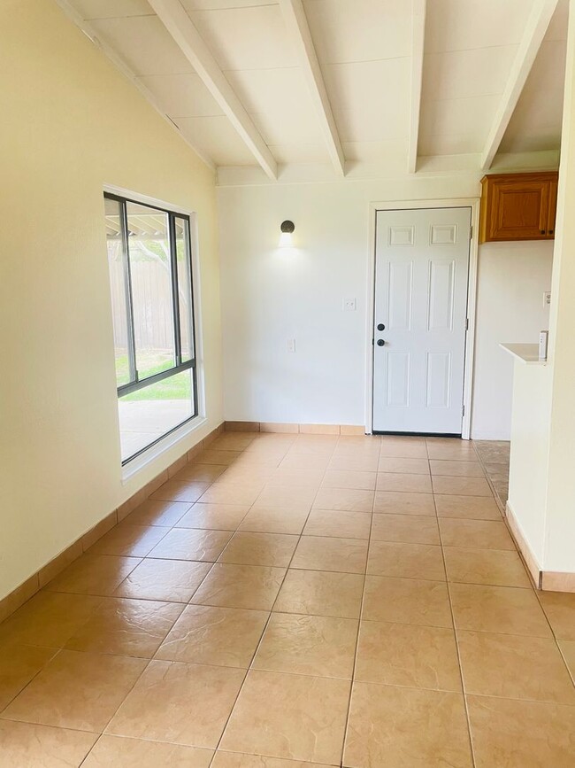 Building Photo - 6501 Graylock Lane - North Highlands 95660
