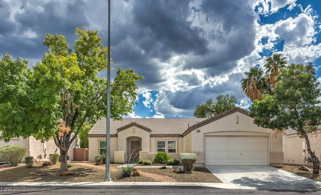 Foto principal - 2705 Port Lewis Ave