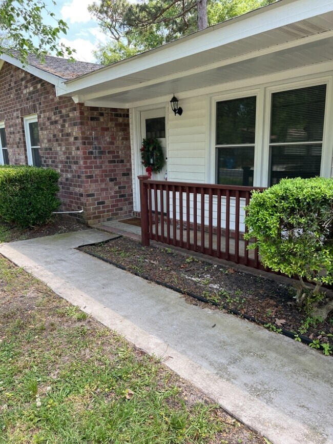 Building Photo - 4475 Kindlewood Dr. For Rent!