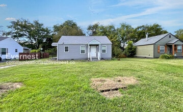 Building Photo - 600 Forrest Rd