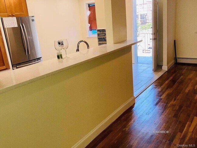 Foto del edificio - 1302 E 84th St